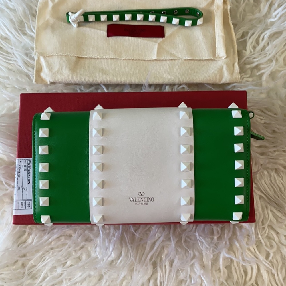 Valentino Garavani rock studs wristlet - Picture 10 of 17